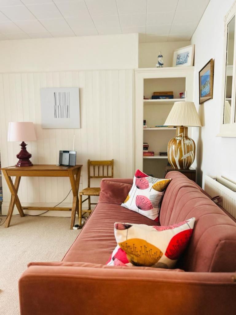 Spacious Comfortable Flat With Free Parking In East Finchley, Muswell Hill & Close To Alexandra Palace Londen Buitenkant foto